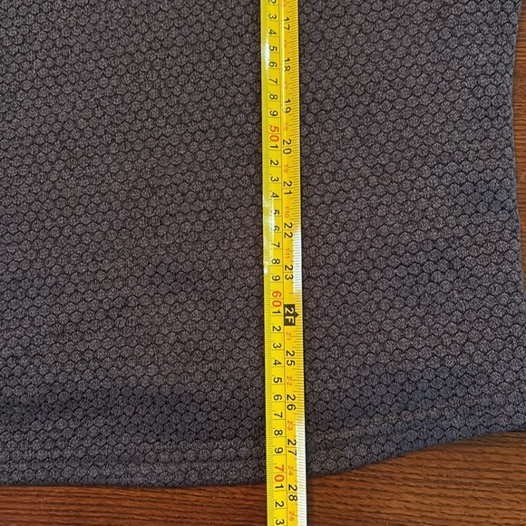 LIV Outdoor Hoodie Pullover Gray. XL. Textured pattern. - Picture 10 of 10